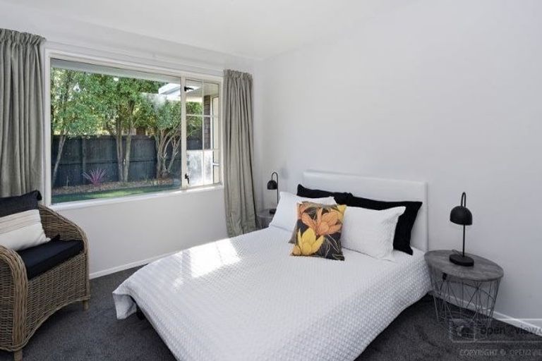 Photo of property in 51 Queenspark Drive, Parklands, Christchurch, 8083