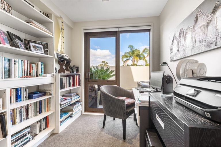 Photo of property in Montrose Villas, 441h Beach Road, Mairangi Bay, Auckland, 0630