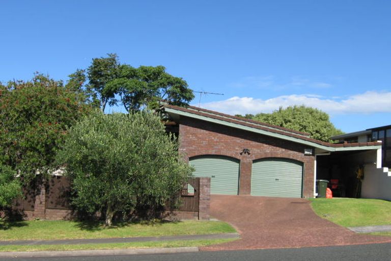 Photo of property in 31 Redwing Street, Browns Bay, Auckland, 0630