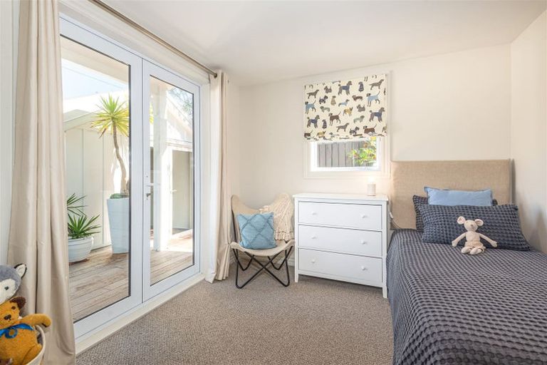 Photo of property in 43 Dryden Street, Sumner, Christchurch, 8081