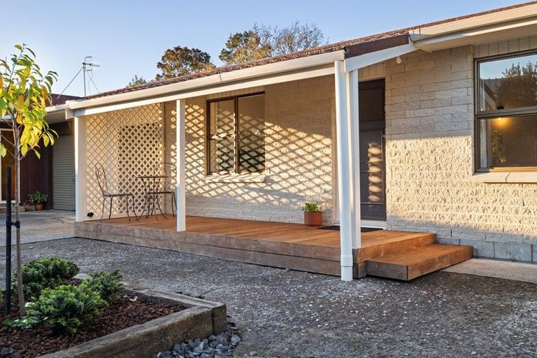 Photo of property in 32 Redwood Grove, Hokowhitu, Palmerston North, 4410