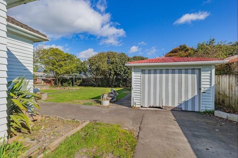Photo of property in 13 Kings Drive, Levin, 5510