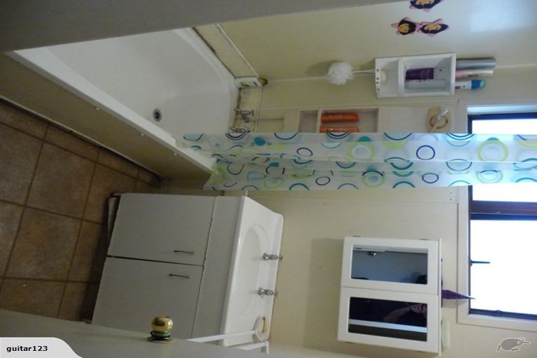 Photo of property in 2/10 Burundi Avenue, Clendon Park, Auckland, 2103