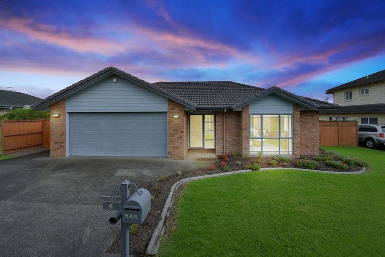 Photo of property in 6 Fergy Crescent, Wattle Downs, Auckland, 2103