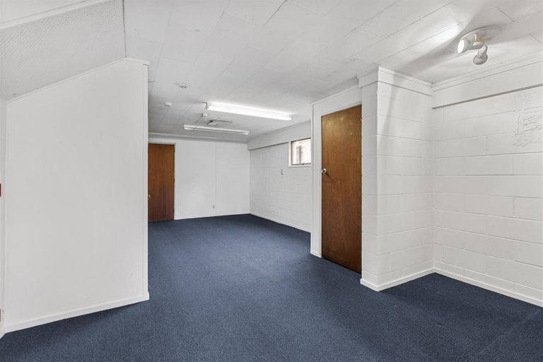 Photo of property in 52 Lawrence Crescent, Hillpark, Auckland, 2102