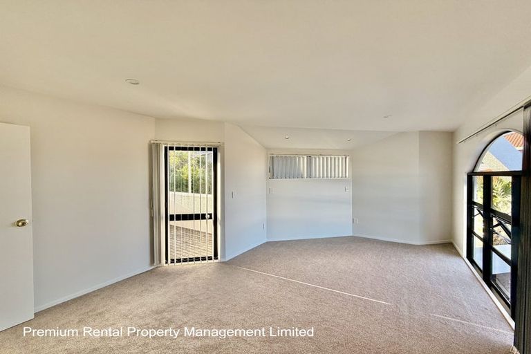 Photo of property in 12 Westergrove Place, West Harbour, Auckland, 0618