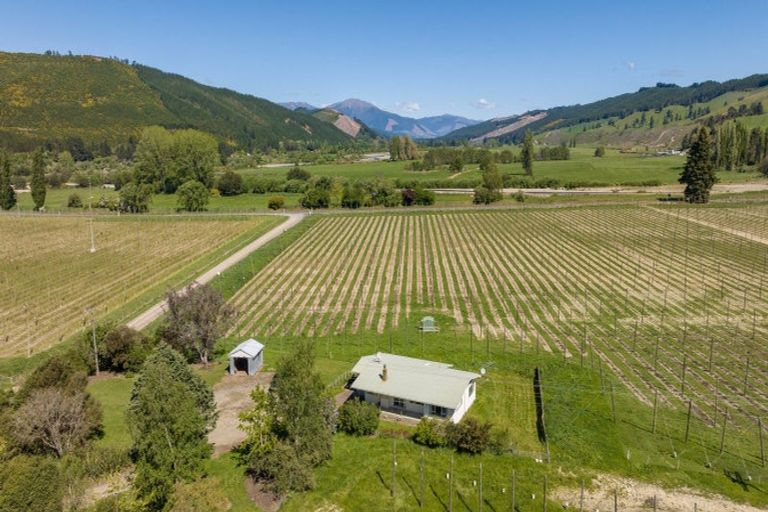 Photo of property in 23 Old School Road, Tapawera, Nelson, 7072