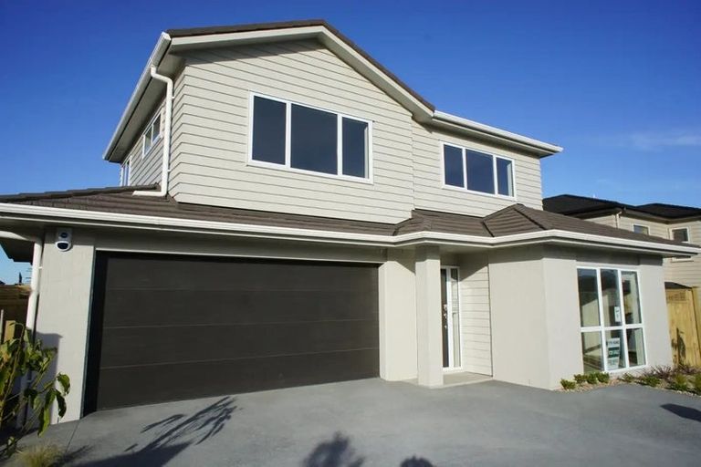 Photo of property in 121 Stancombe Road, Flat Bush, Auckland, 2016