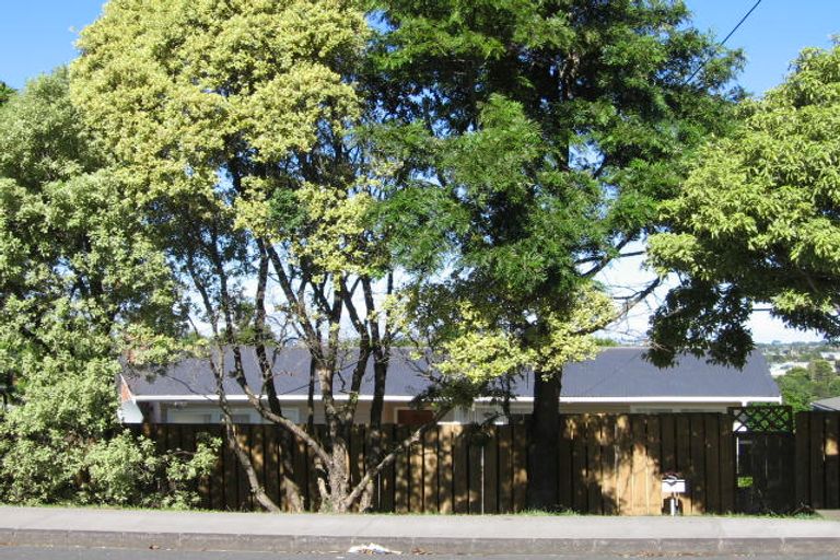 Photo of property in 99 Hepburn Road, Glendene, Auckland, 0602