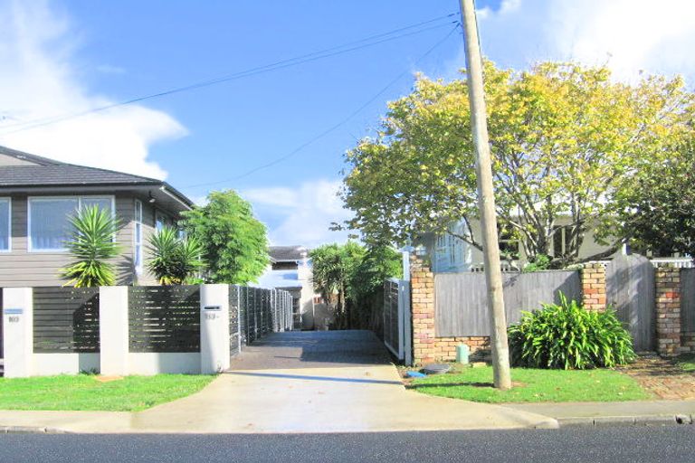 Photo of property in 103a Clovelly Road, Bucklands Beach, Auckland, 2012