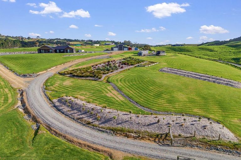 Photo of property in 717 Millbrook Road, Waipu, 0582
