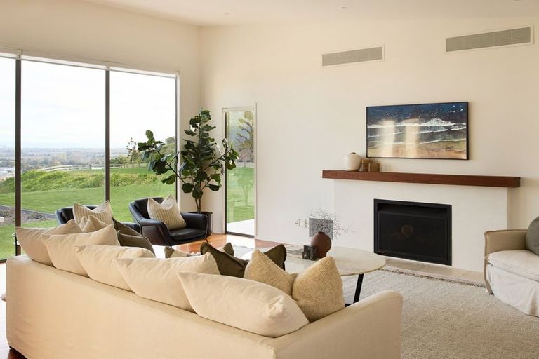 Photo of property in 151 Durham Drive, Havelock North, 4130