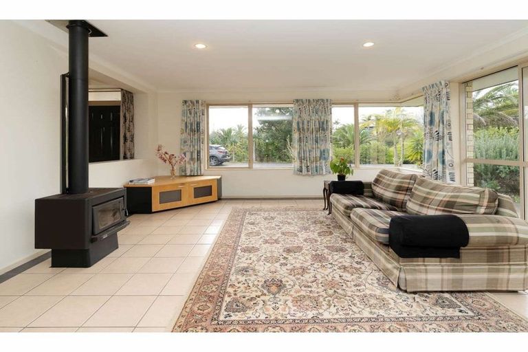 Photo of property in 2 Palm Drive, Kerikeri, 0294