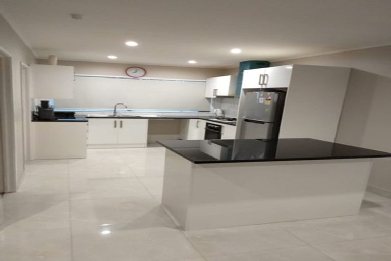 Photo of property in 3/54 Great South Road, Manurewa, Auckland, 2102