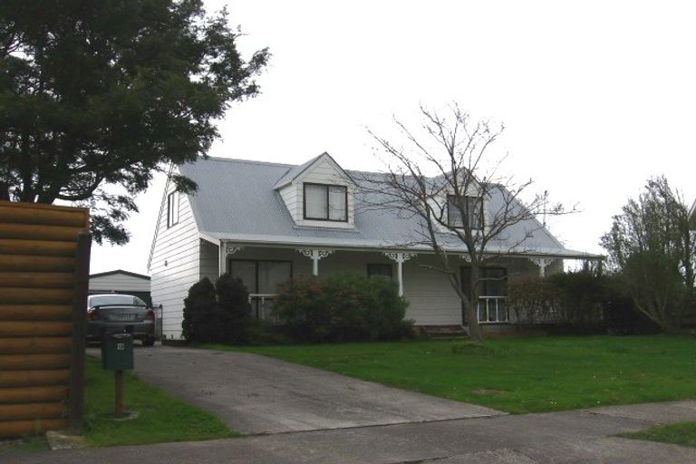 Photo of property in 20 Peter Hall Drive, Kelvin Grove, Palmerston North, 4414