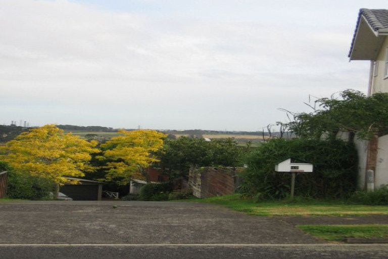 Photo of property in 40 Ellesmere Crescent, Pakuranga Heights, Auckland, 2010