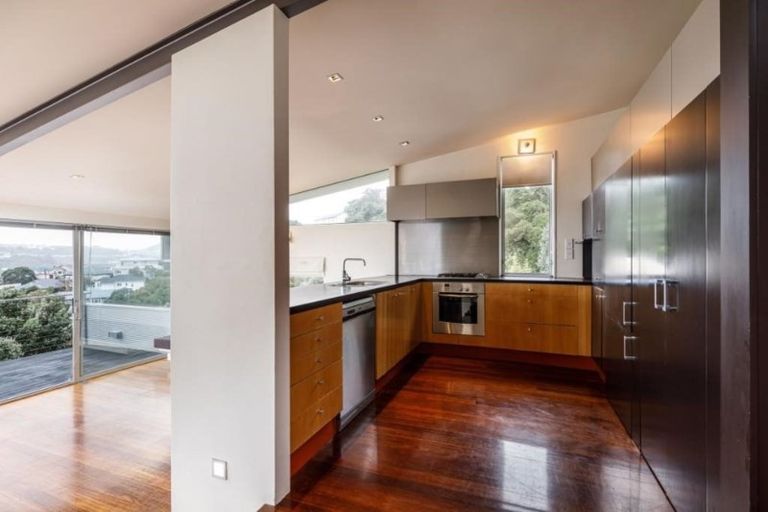 Photo of property in 124 Townsend Road, Miramar, Wellington, 6022