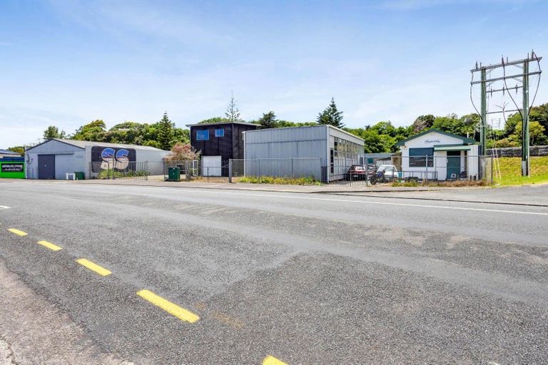 Photo of property in 14 West Quay, Waitara, 4320