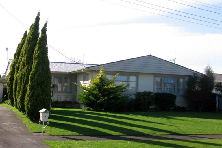 Photo of property in 6 Nairn Crescent, Awapuni, Palmerston North, 4412