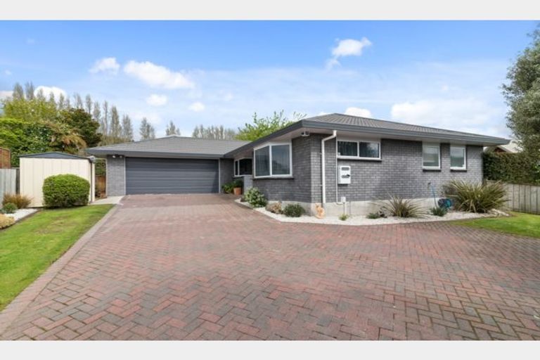 Photo of property in 28 Hoyte Place, Pukehangi, Rotorua, 3015