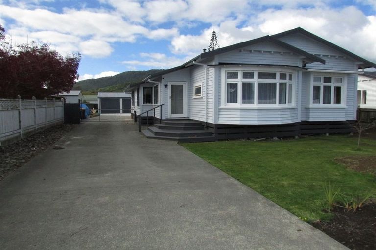 Photo of property in 37 Marlborough Street, Greymouth, 7805