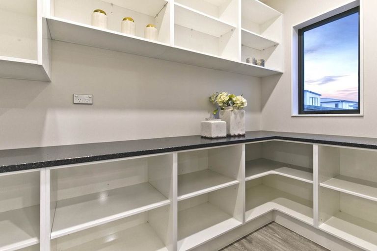 Photo of property in 40 Takurua Terrace, Orewa, 0931