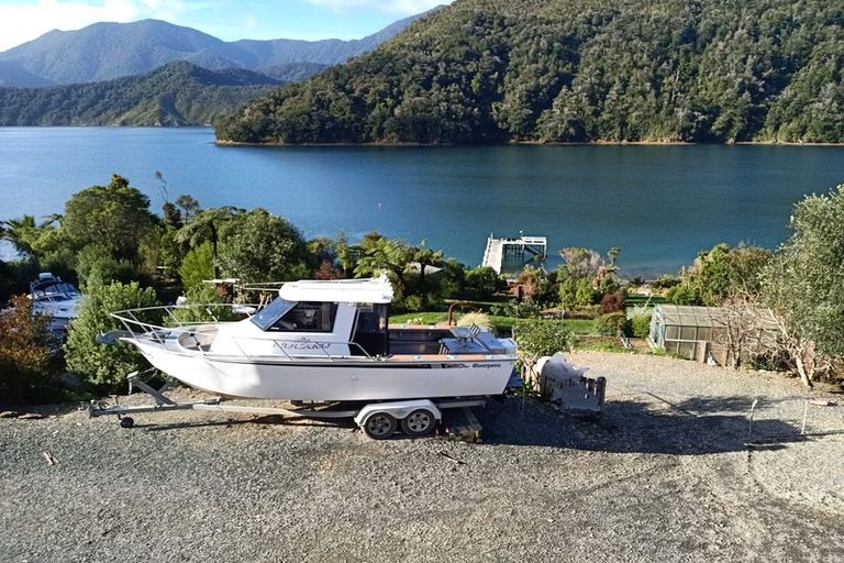 Photo of property in 3126 Archers Road, Tennyson Inlet, Rai Valley, 7195