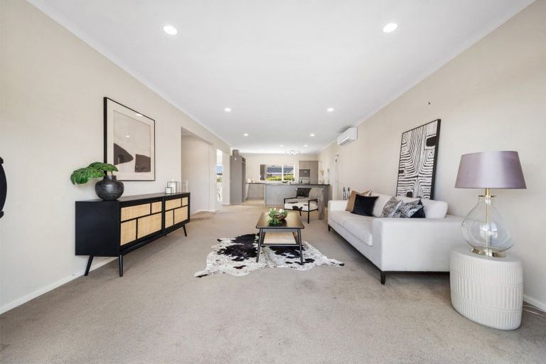 Photo of property in 231 Jeffs Road, Flat Bush, Auckland, 2016