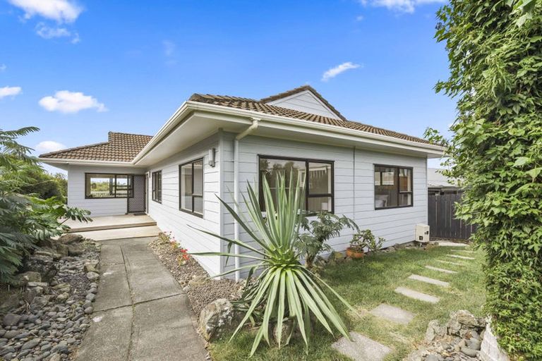 Photo of property in 47 Amorino Drive, Red Beach, 0932