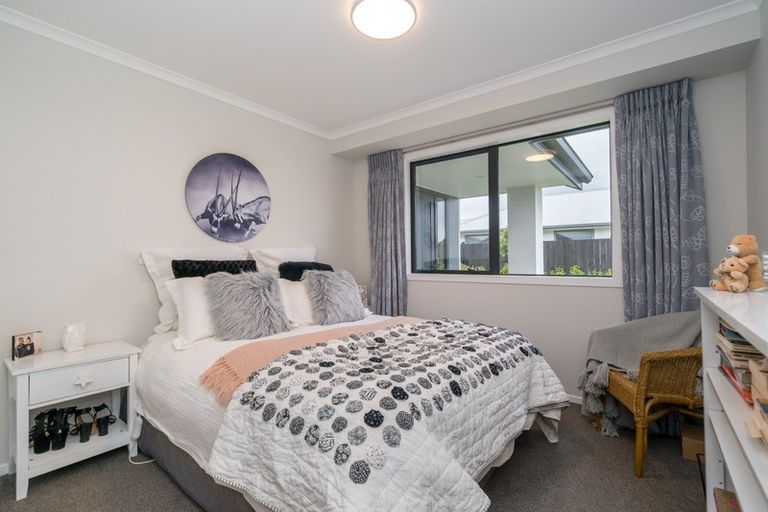 Photo of property in 13 Smiley Place, Mosgiel, 9024