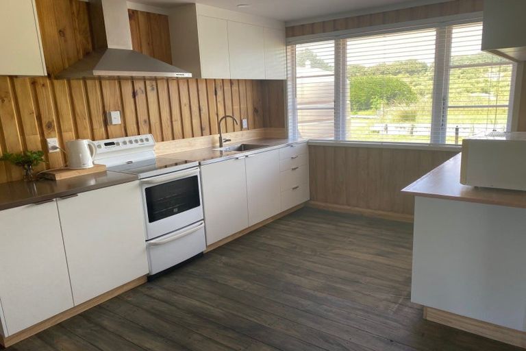 Photo of property in 10 Ewing Street, Hokio Beach, Levin, 5571