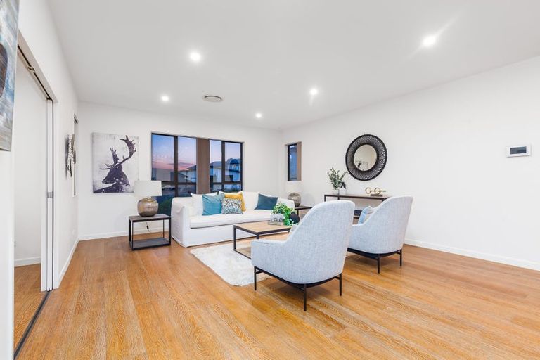 Photo of property in 63 Golden Morning Drive, Albany Heights, Auckland, 0632