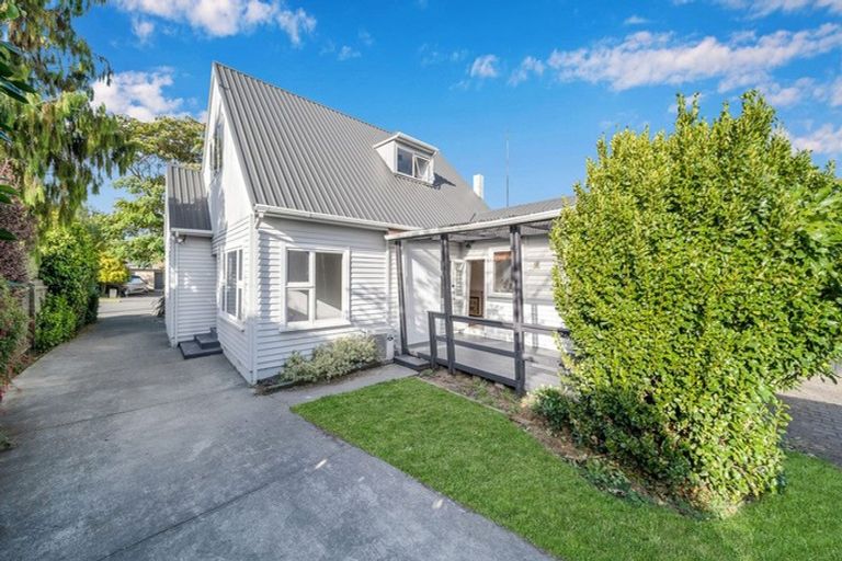 Photo of property in 15 Wittys Road, Avonhead, Christchurch, 8042