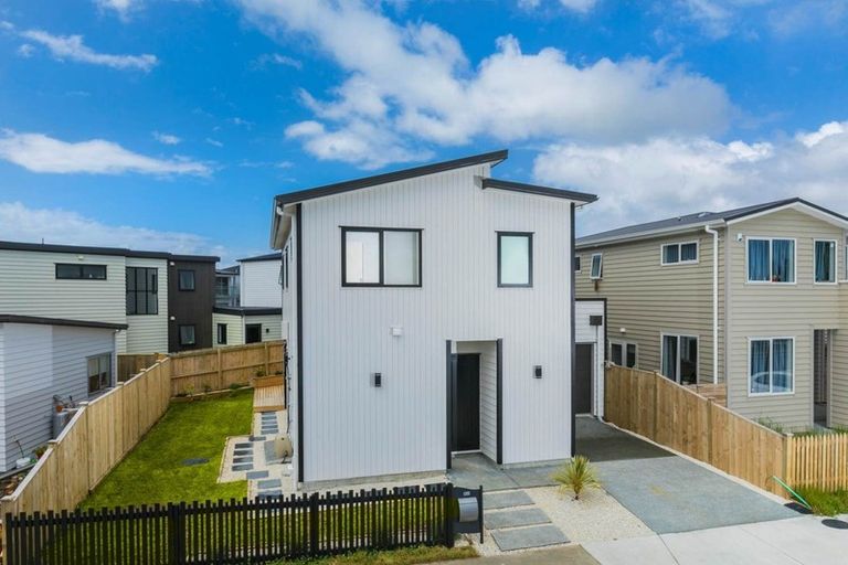Photo of property in 62 Craigs Way, Hobsonville, Auckland, 0616