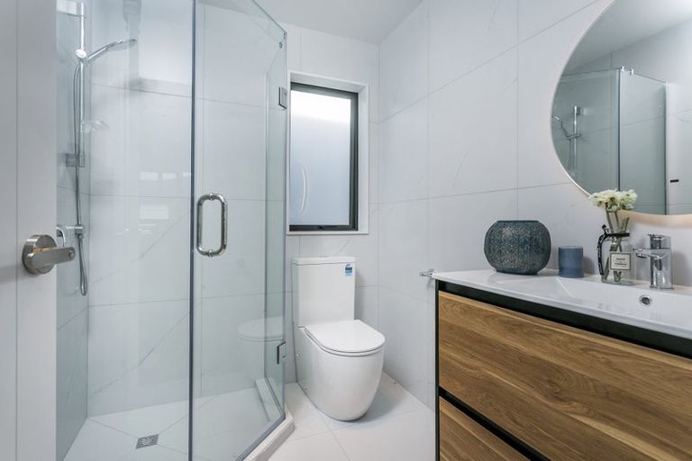 Photo of property in 15b Koromiko Street, New Lynn, Auckland, 0600