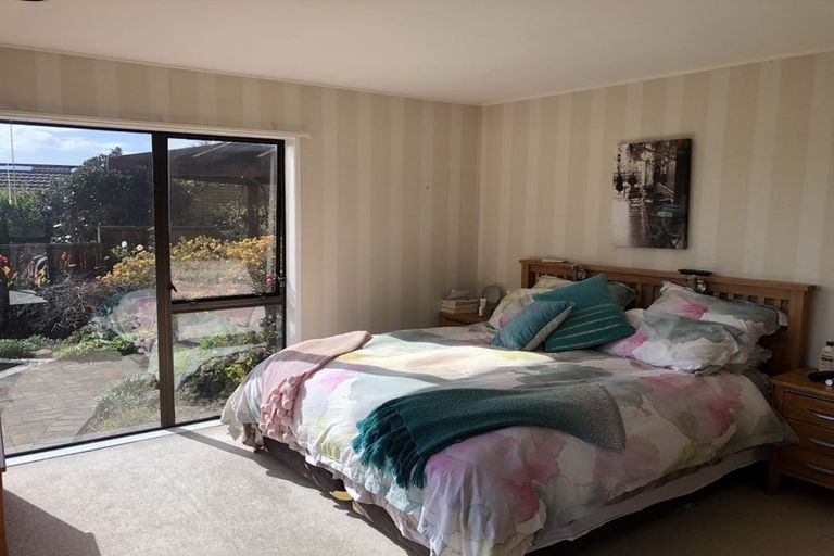 Photo of property in 56 Oliver Road, Eastern Beach, Auckland, 2012