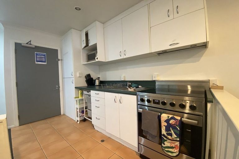 Photo of property in Terrace Garden Apartments, 2d/120 The Terrace, Wellington Central, Wellington, 6011