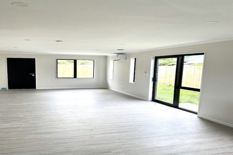 Photo of property in 52b Tatariki Street, Rosehill, Papakura, 2113