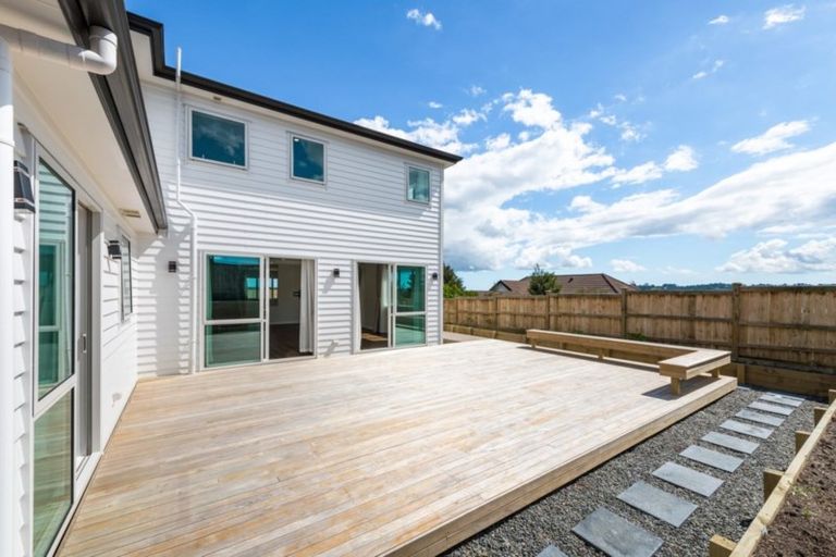 Photo of property in 22 Mackay Drive, Greenhithe, Auckland, 0632