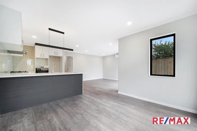 Photo of property in 31 Combat Street, Papakura, 2110