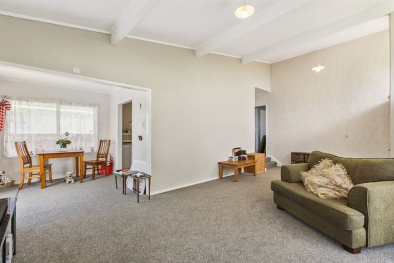 Photo of property in 5 Sunlands Drive, Manurewa, Auckland, 2102