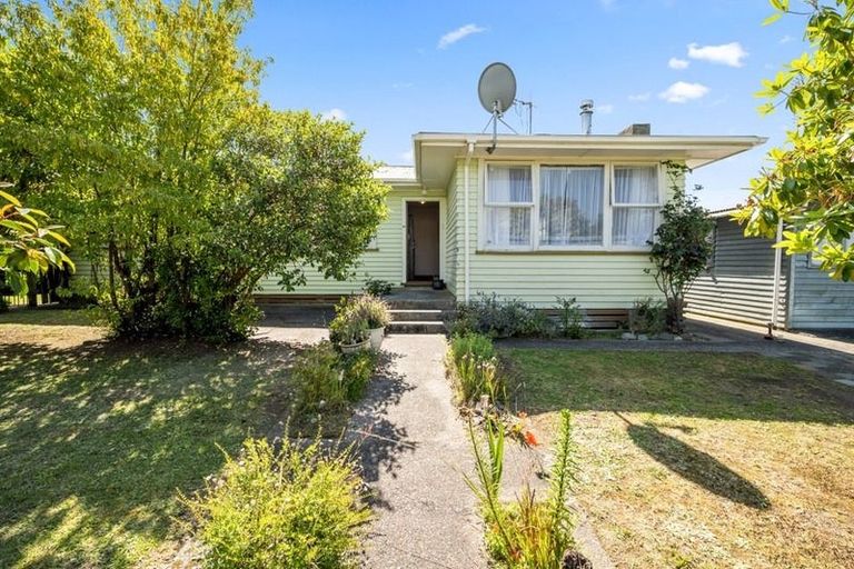 Photo of property in 14 Rangipoia Place, Turangi, 3334