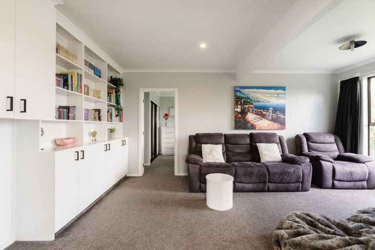 Photo of property in 31 Lake View Street, Waihola, Milton, 9073