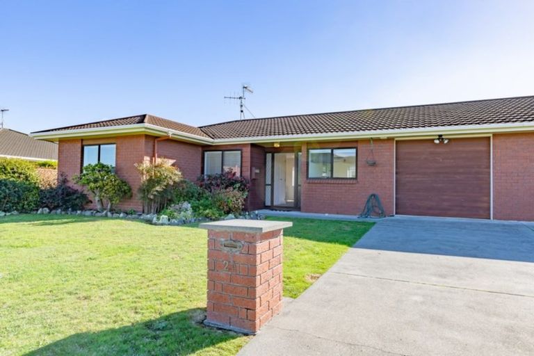 Photo of property in 2a Heihei Place, Paraparaumu, 5032