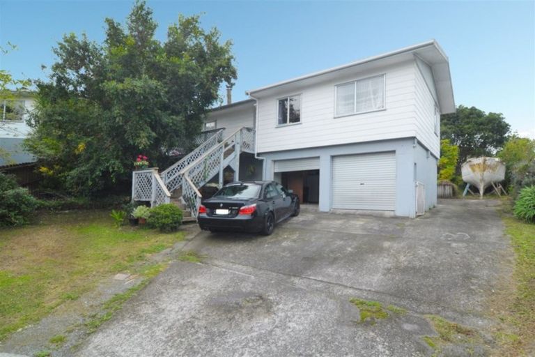Photo of property in 38 Alidade Place, Massey, Auckland, 0614