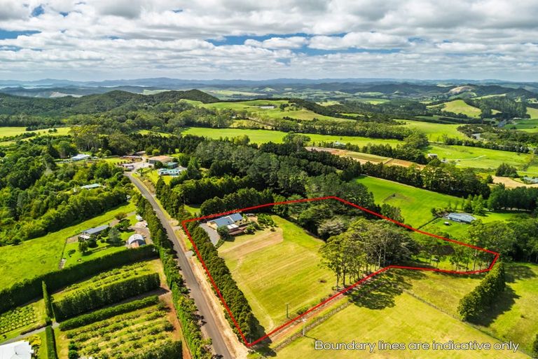 Photo of property in 28 Cottle Hill Drive, Kerikeri, 0293