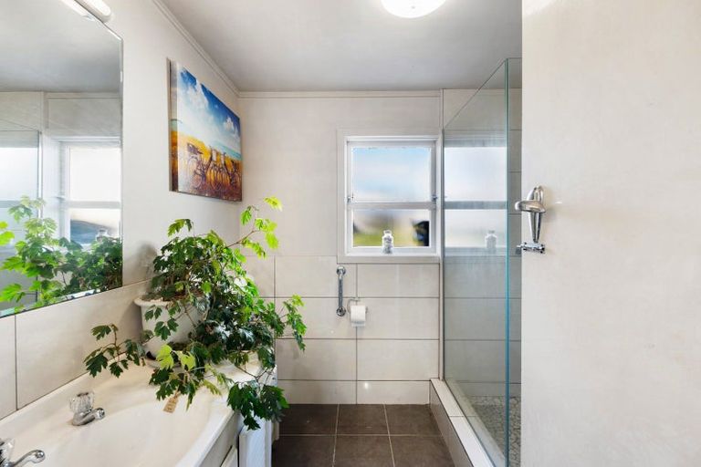 Photo of property in 35 Charles Street, Westshore, Napier, 4110