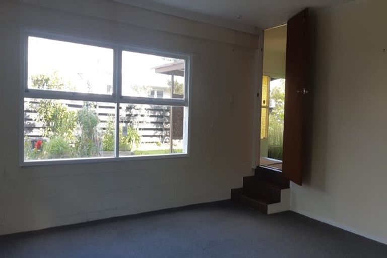 Photo of property in 1a Coronation Street, Belmont, Auckland, 0622