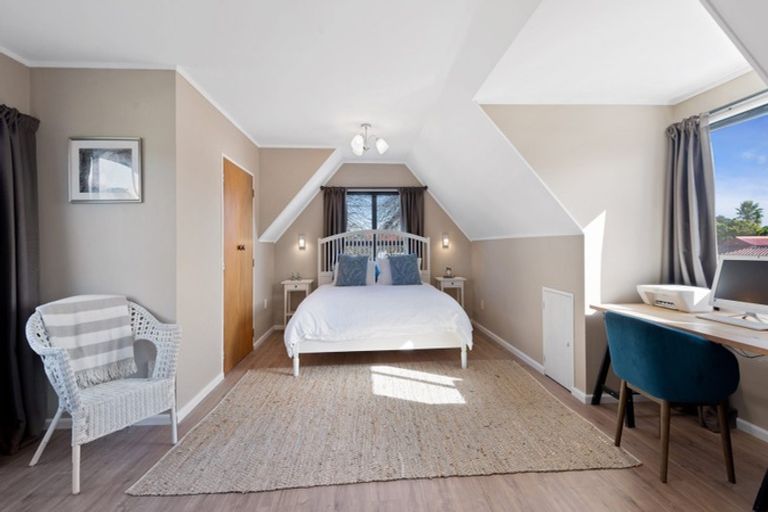 Photo of property in 16 Taihiki Road, Clarks Beach, 2122