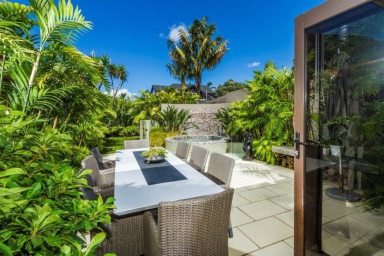 Photo of property in 246/44 Ocean View Road, Milford, Auckland, 0620